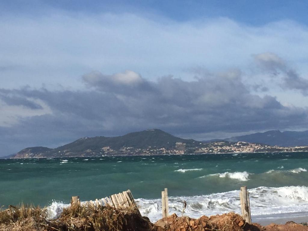 L'Instant - La Capte Hyères Esterno foto